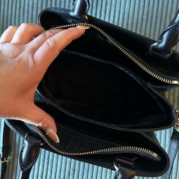 DKNY Purse Tote with Shoulder Strap - Picture 5 of 6